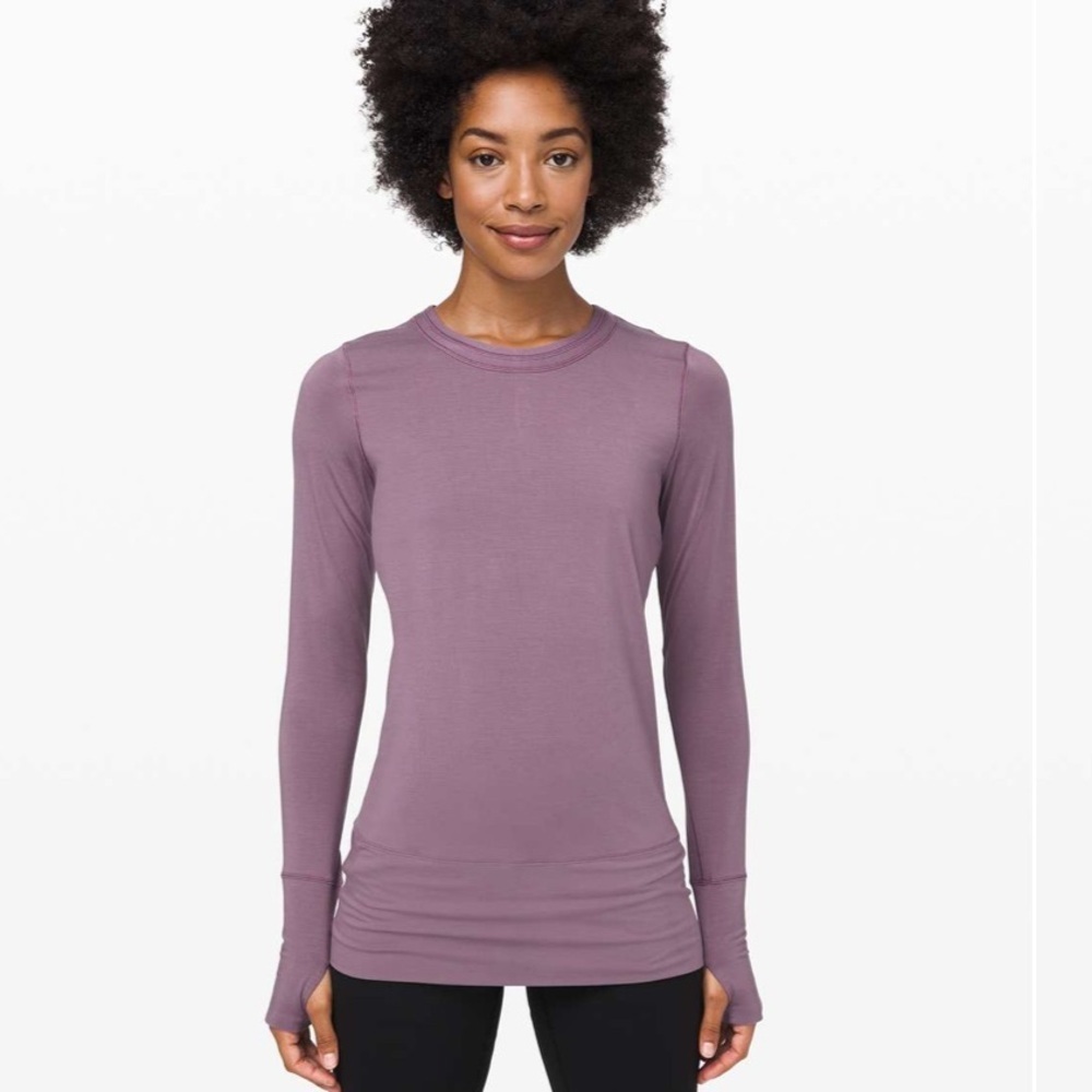LULULEMON Rule the Day Long Sleeve Shirt
Frosted Mulberry Size